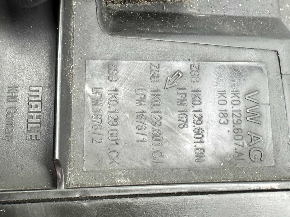 Корпус повітряного фільтра Passat B6 Golf Octavia A5 Touran Caddy