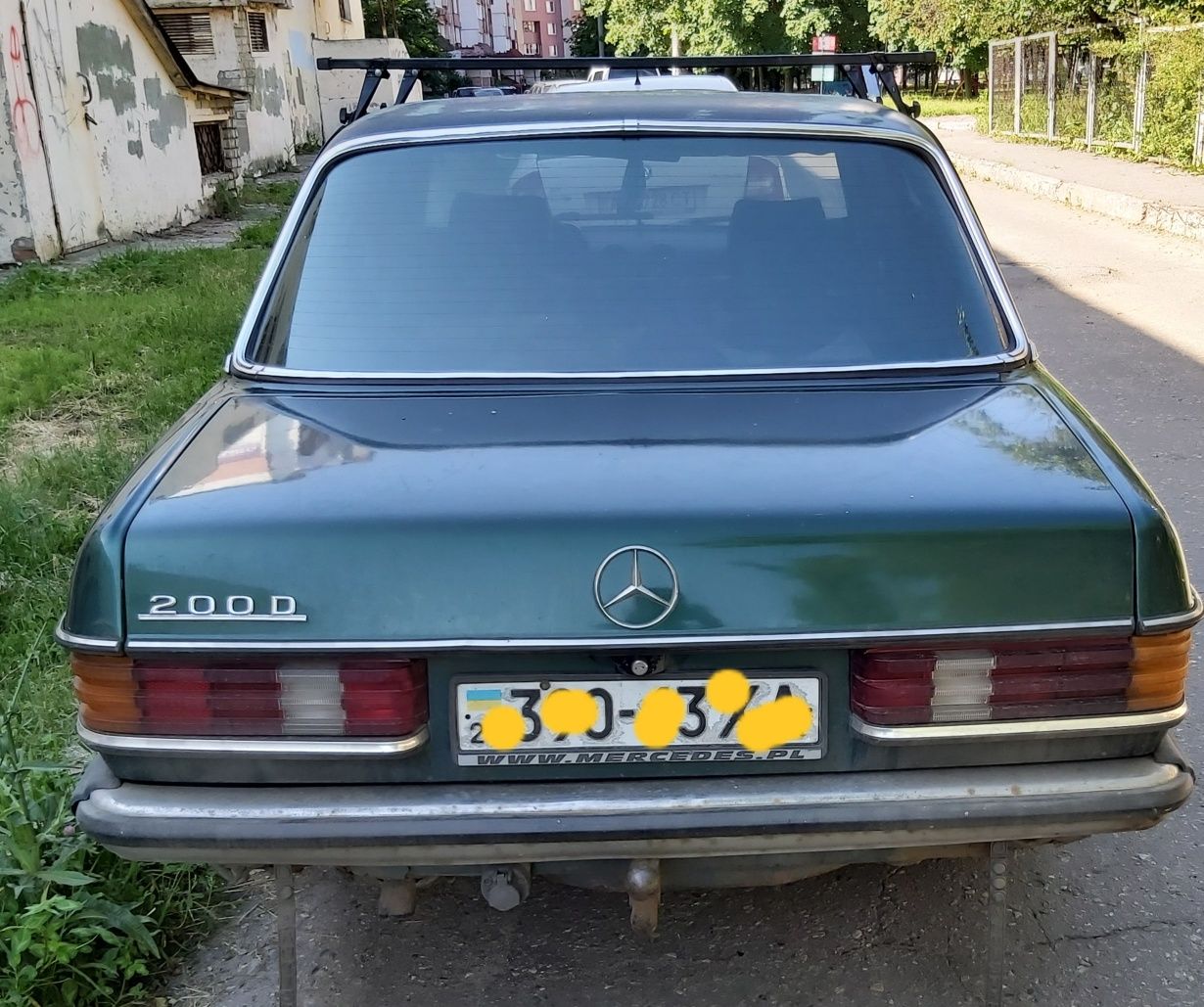 123 Мерседес 1982 г. 3-х литровый дизель