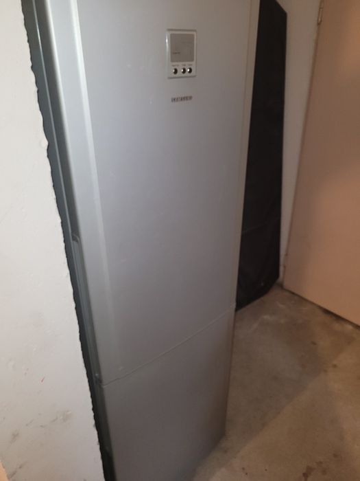 Lodówka samsung 170 cm , uszkodzona  50 zł
