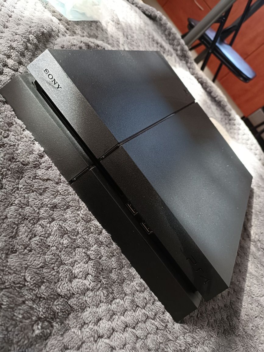 PlayStation 4 - 1 TB.
