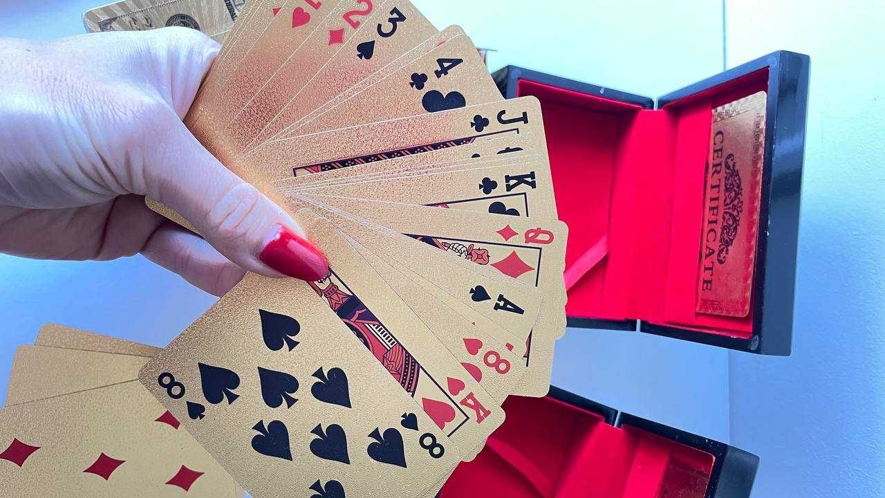 Baralho de Cartas de Dólar em caixa de presente de madeira