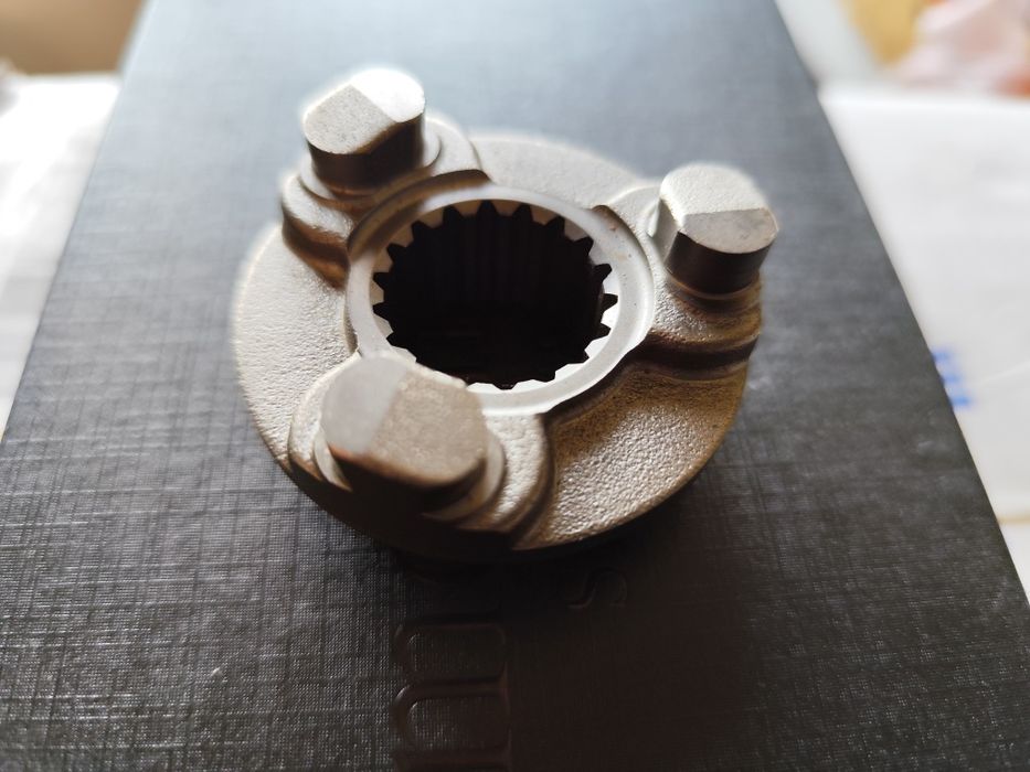 Przesuwka główna skrzyni biegów Kymco MXU 300R/New MXU 300