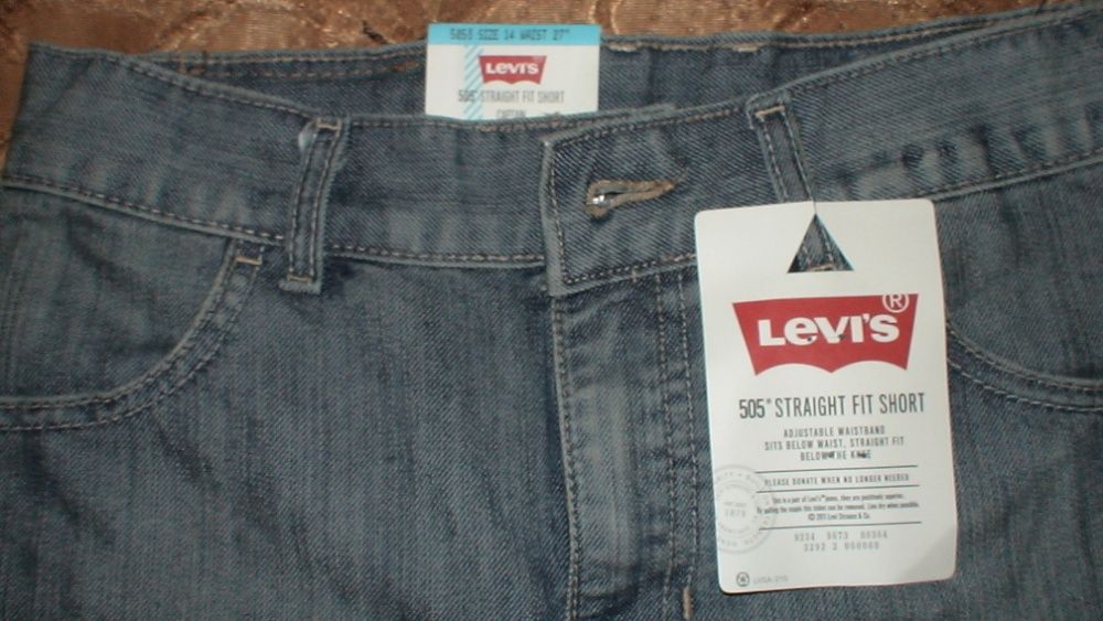 Фирменные шорты Levis для мальчика 12 - 14 лет.