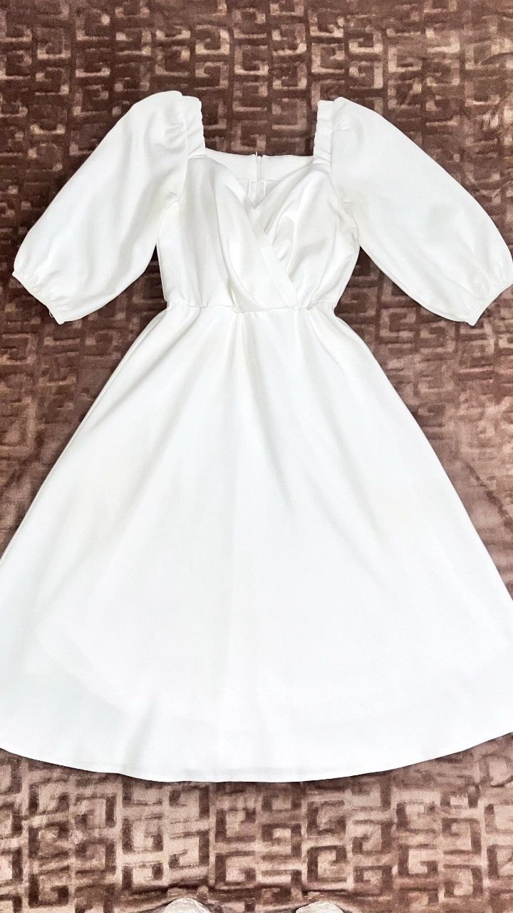 Сукня біла, розмір L