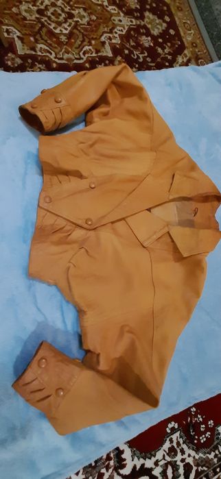 Куртки натуральна шкіра