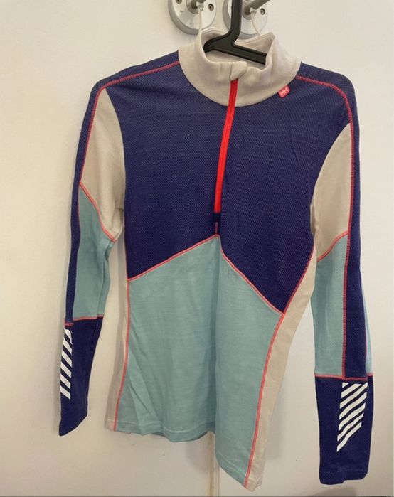 Blusa de lã merina com meio fecho