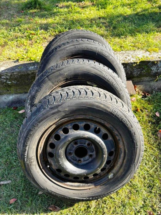 Koła felgi z oponami stalowe czarne 195/65/15 15 cali Opel