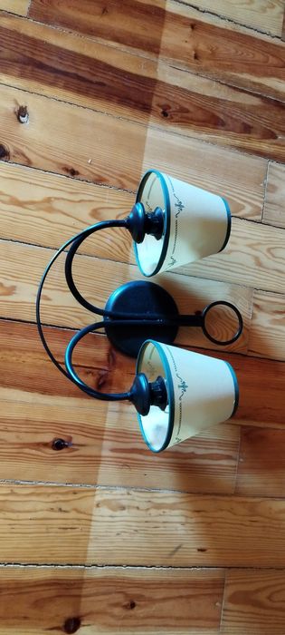 Conjunto de candeeiros de parede