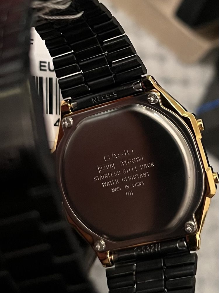 Чоловічий годинник casio vintage iconic a168wegb-1bef