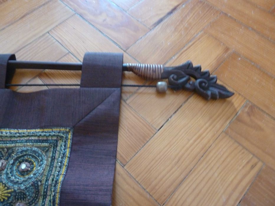 Quadro tailandês (Tailândia) trabalhado à mão (1,0m x 1,0m)