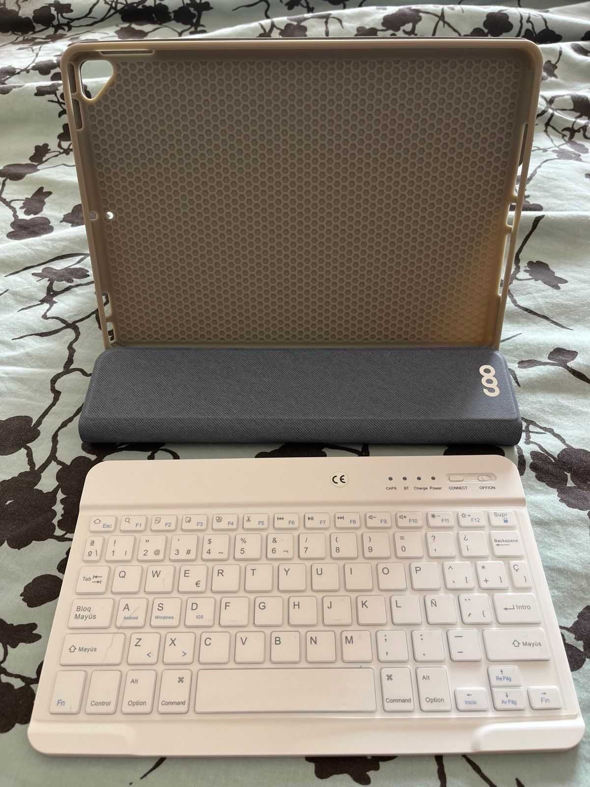 Teclado Inteligente com capa para iPad (NOVO)