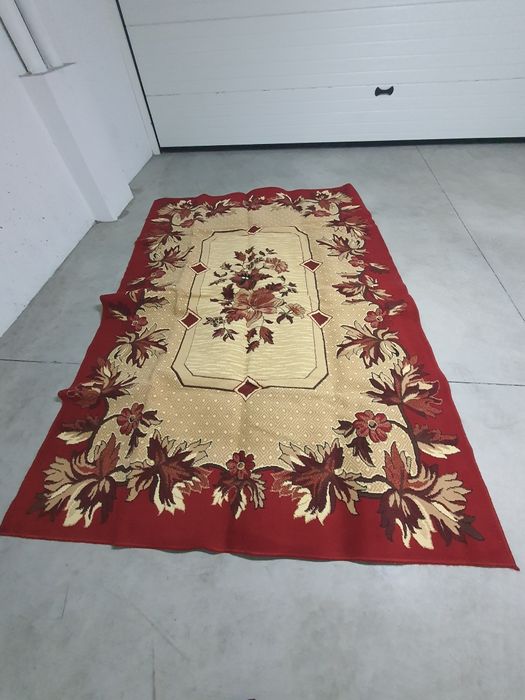 Tapete 200×280 boa qulidade. Semi novo.