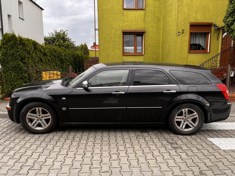 Sprzedam Chrysler 300c kombi Maly przebieg