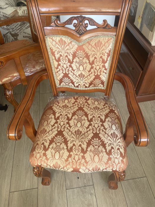 Продам стол ручной роботы в хорошом состоянии