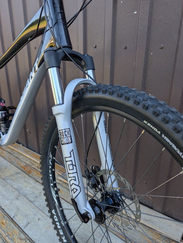 Велосипед Giant 26" двопідвіс рама L