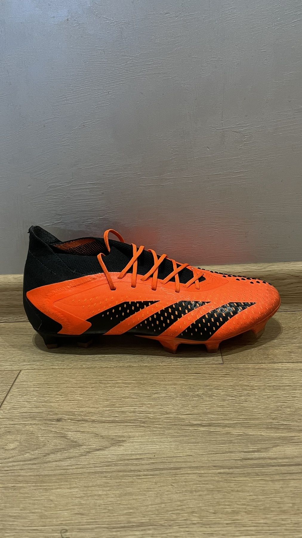 ADIDAS PREDATOR ACCURACY.1 orange/black. Оригінал
Стан нових, од