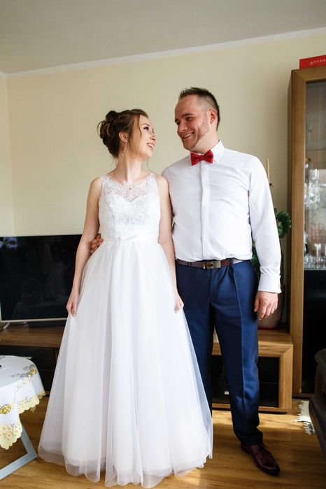 Suknia ślubna 36/38 kupiona w salonie.