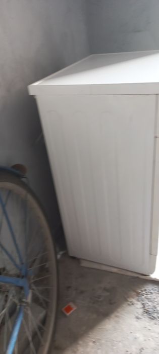 Продам LG пральну машину . Прямий привод. Гарний стан.