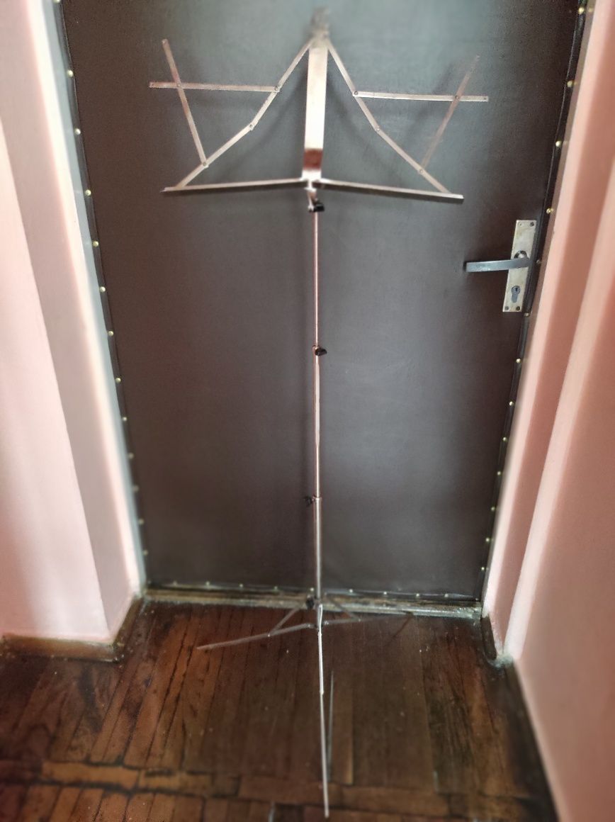Продам, - пюпітр , металевий пюпітри, 450 гр.,.