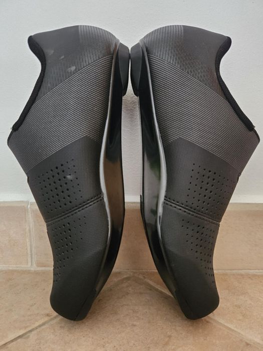 Sapatos Shimano RC1 N.39 (Novos)