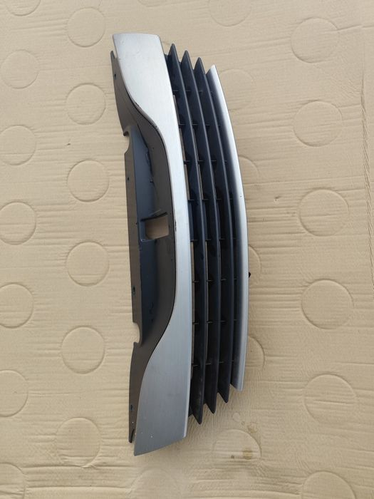 Atrapa, grill zderzaka Renault Laguna II