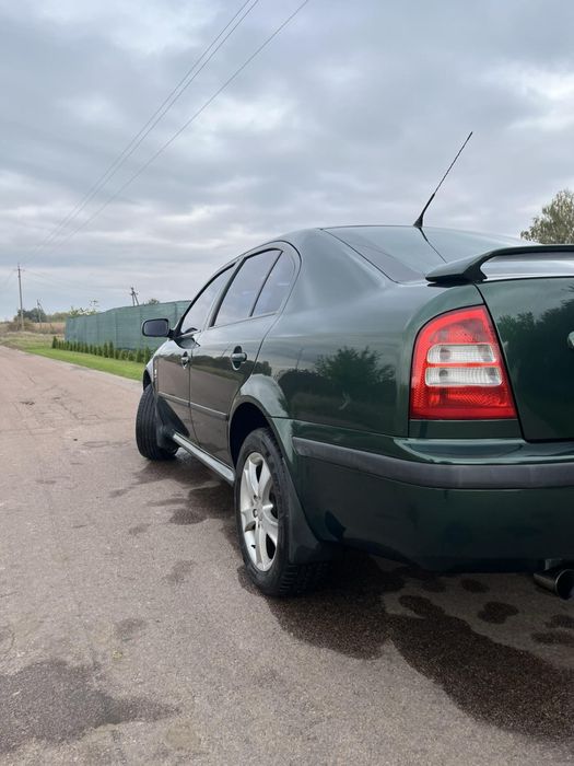 Продам Шкоду тур 1.8т можливий обмін з доплатою