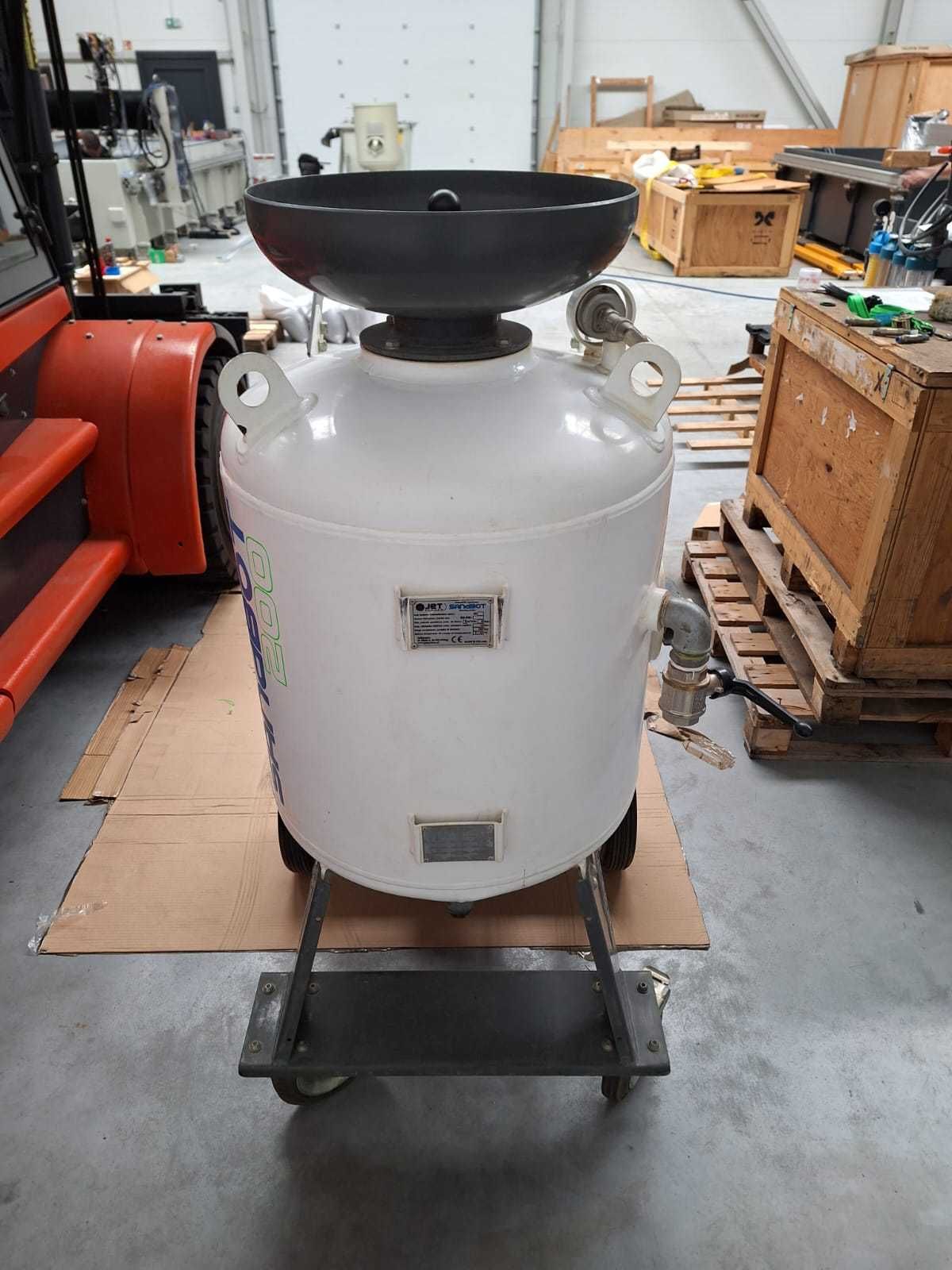 Hydropiaskarka Sandbot piaskowanie na mokro