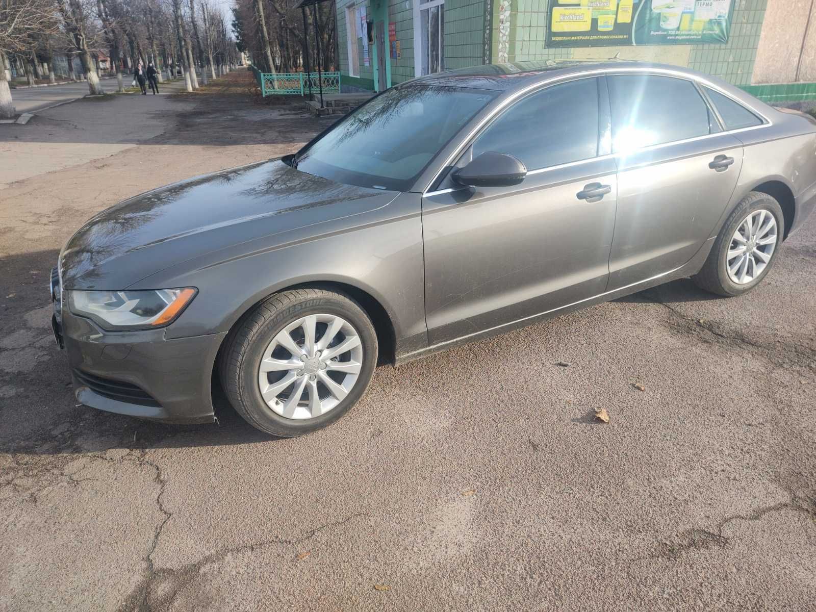 Audi A6. 2012год. C7/4g. 2.0L. Бензин. Кожа. Автомат. 365000км-родной.