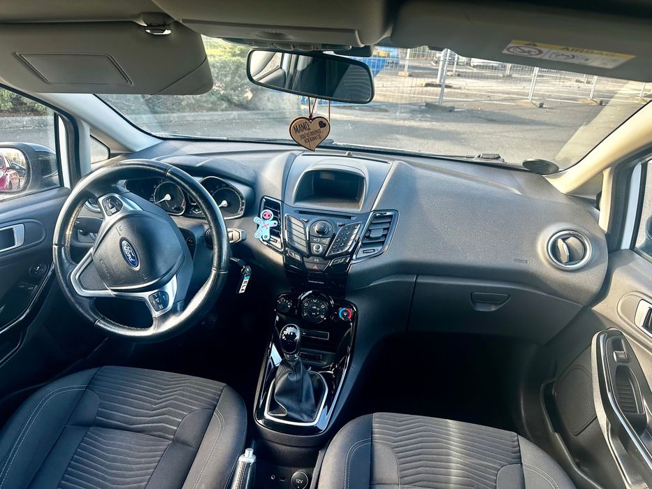 Ford Fiesta 2014 r Benzyna Pakiet ST-Line