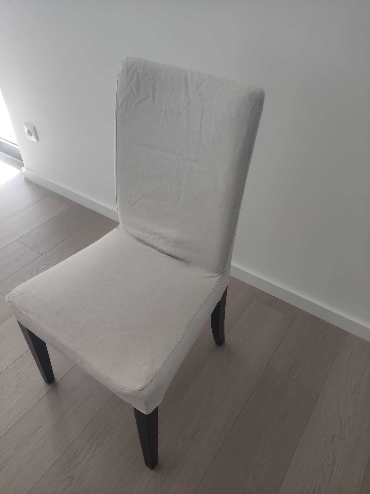 4 cadeiras IKEA para mesa de jantar com os pés castanho-preto