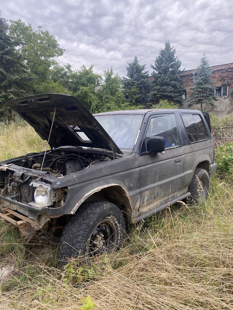 Mitsubishi Pajero 2 разборка шрот 2,5д міст дверь стоп криша