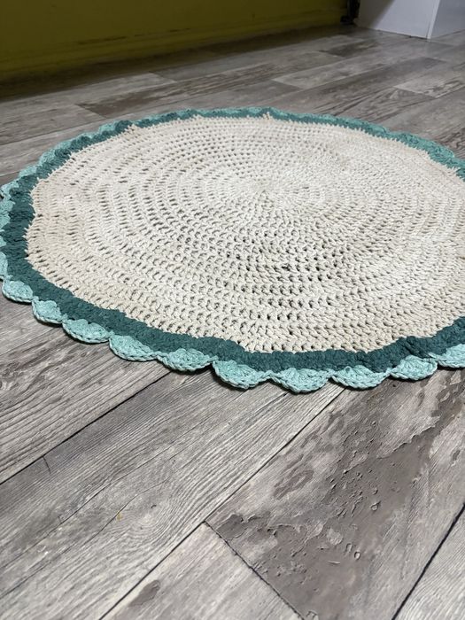 Dywanik 90cm robiony recznie
