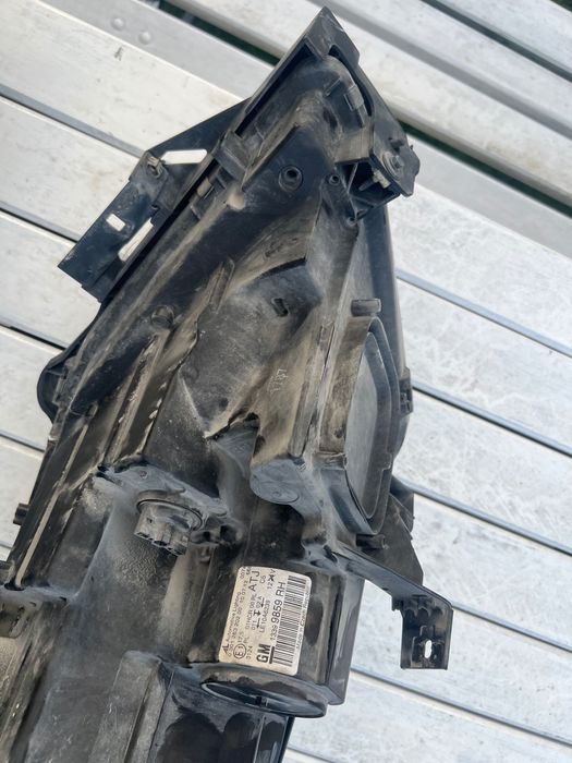 Lampy przód OPEL ZAFIRA C 2012r,  europa 100% sprawne. Lewa i Prawa