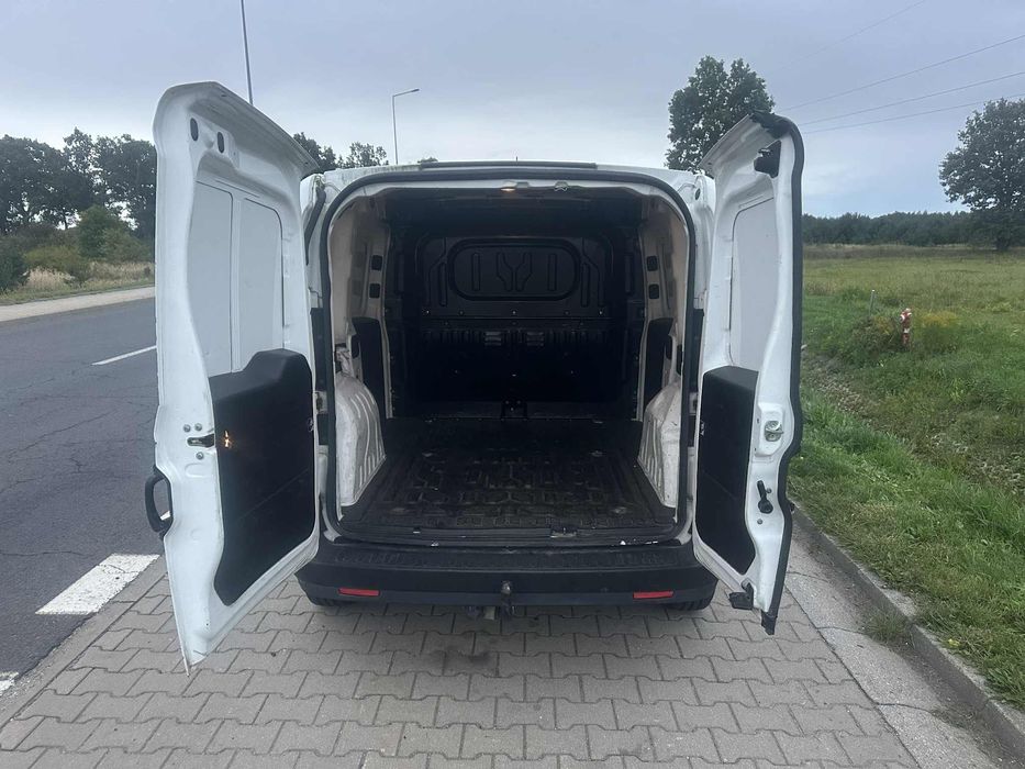 Fiat Doblo 1,6 Diesel Klima Salon Polska