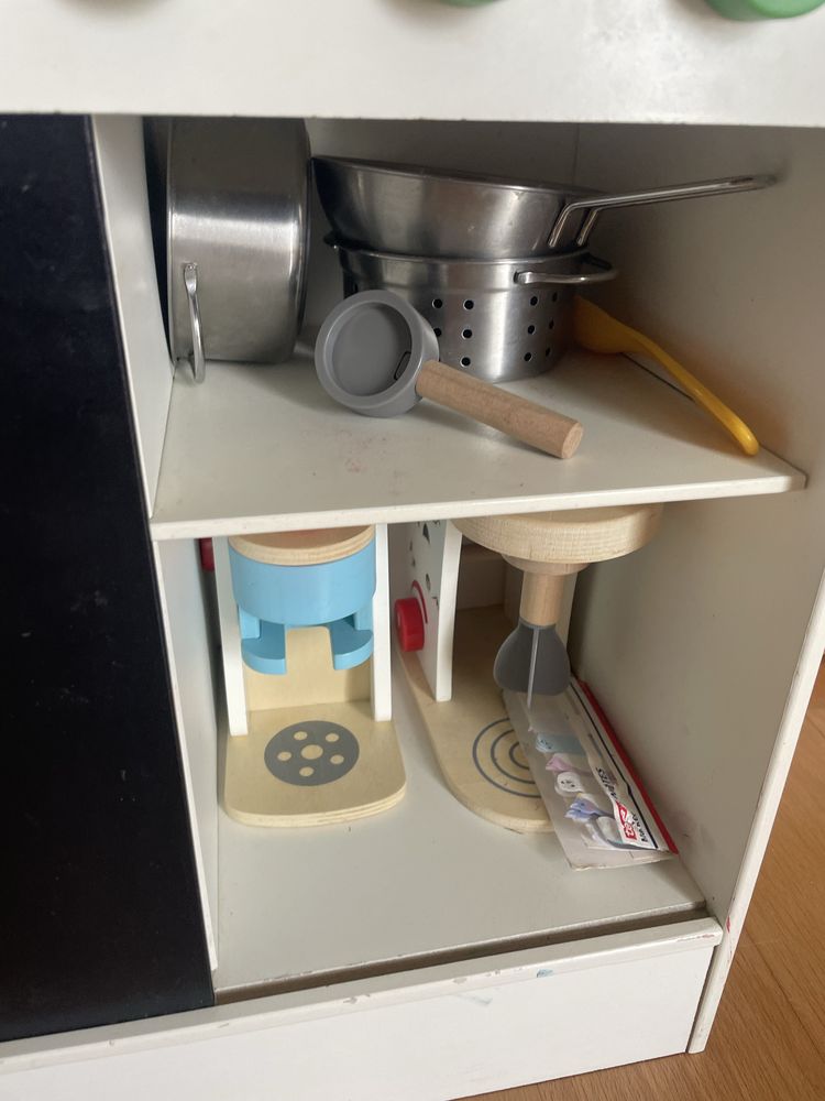 Cocina Ikea com brinquedos incluidos