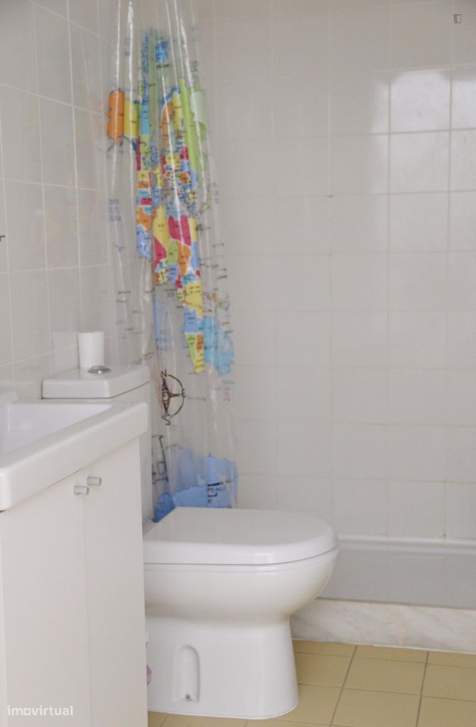 66459 - Quarto com cama de solteiro em residência