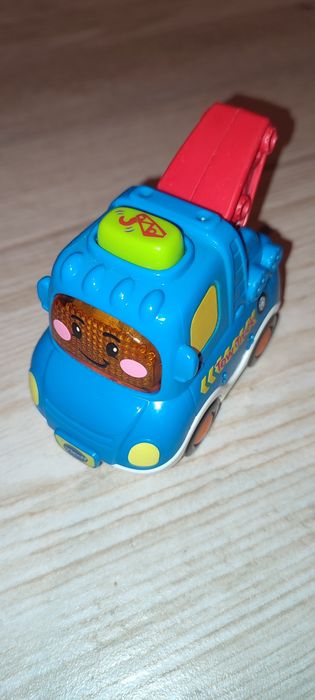 vTech toot toot lawetą "pomoc drogowa"