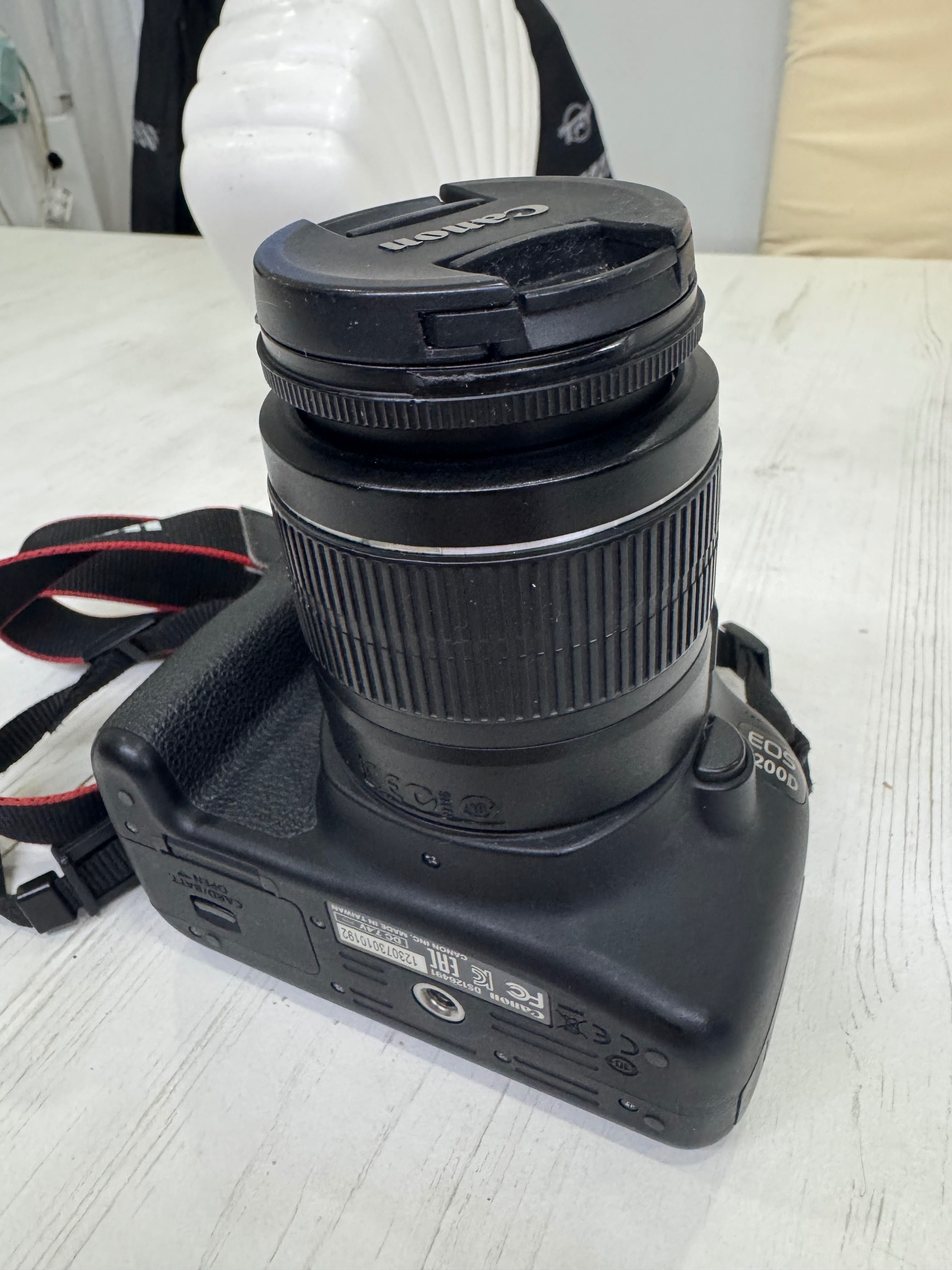 Canon 1200D em ótimo estado