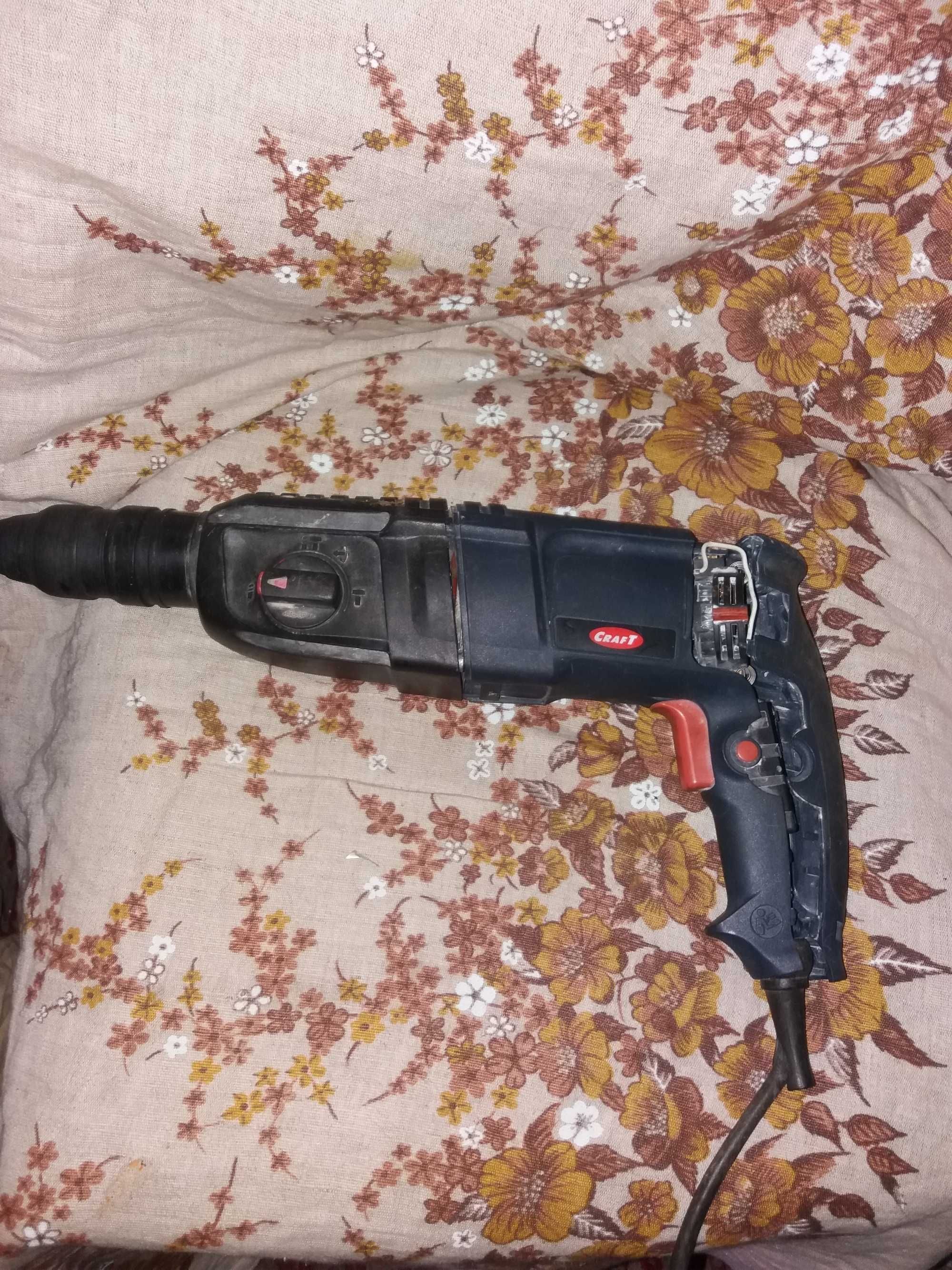 Перфоратор Craft CBH-1100
сгорел якорь.