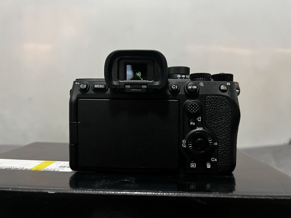 Sony a7 IV (Mark 4) + Obiektyw 28-70mm F3.5-5.6 FE