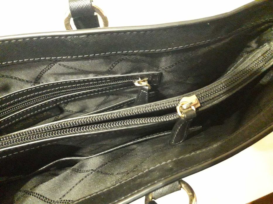 Продам стильную женскую сумку Michael Kors