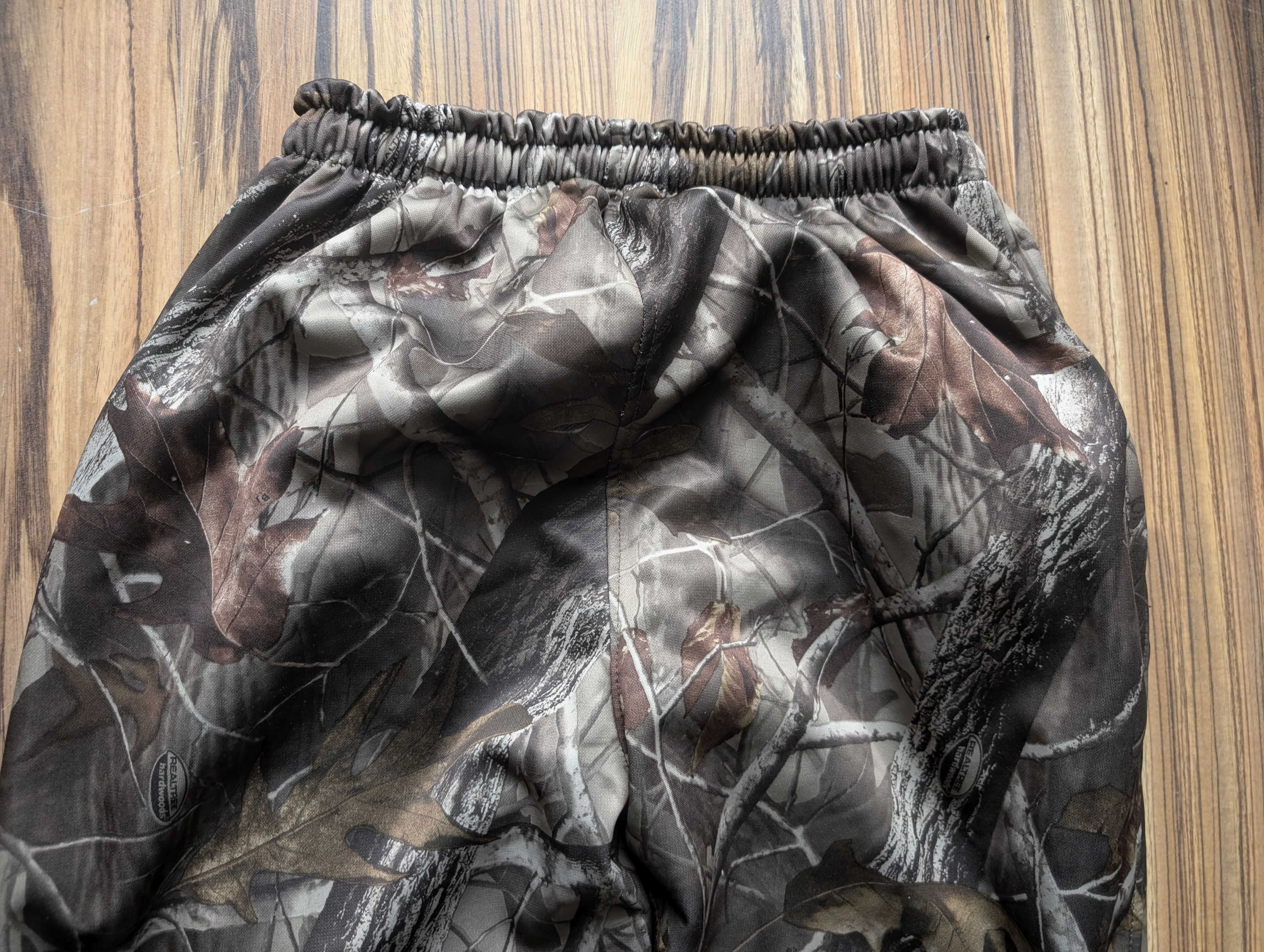 Spodnie myśliwskie w kamuflażu RealTree