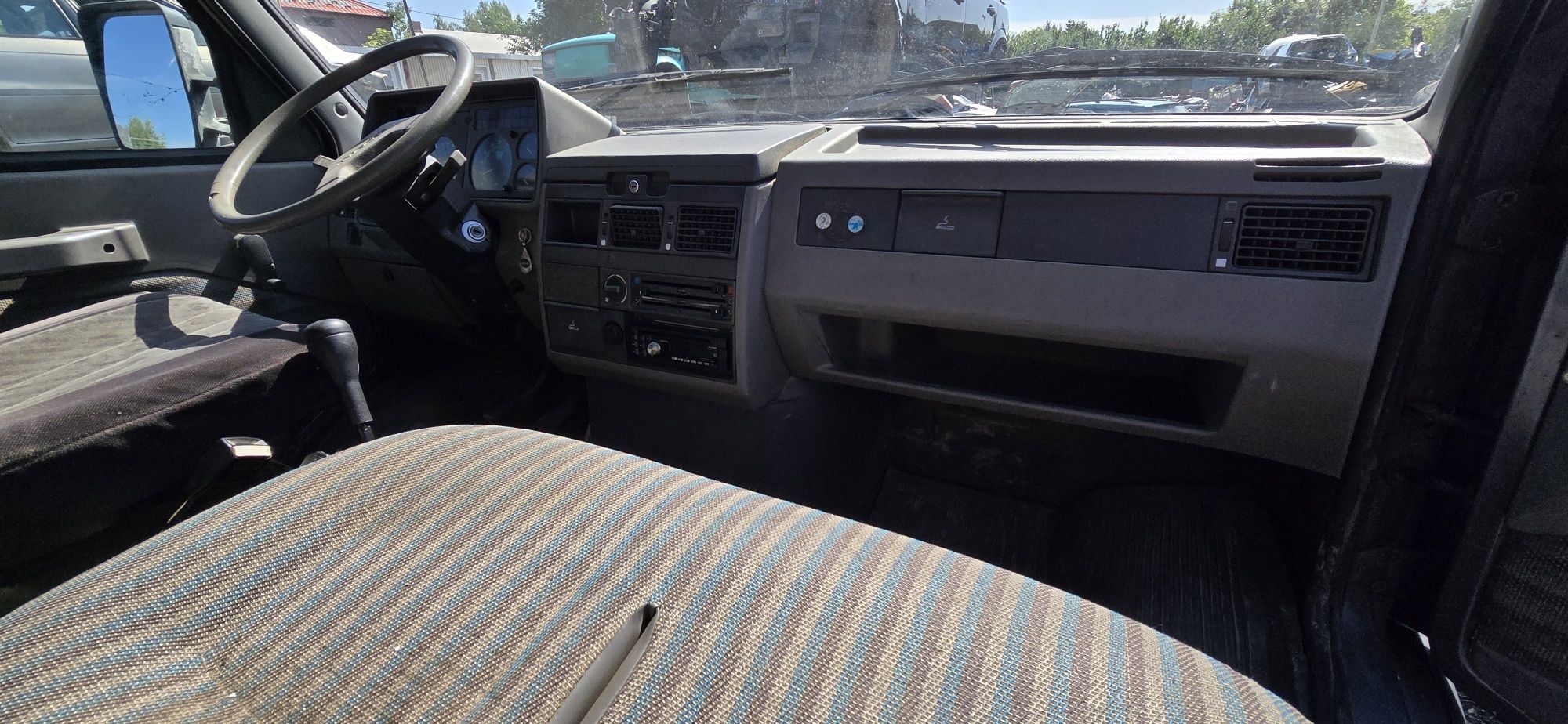 Drzwi maska zwrotnica silnik  2,5  Iveco 3510 licznik fotel części