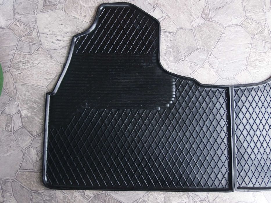 Dywaniki Gumowe Korytka Mercedes Sprinter Volkswagen Crafter VW Rok 06