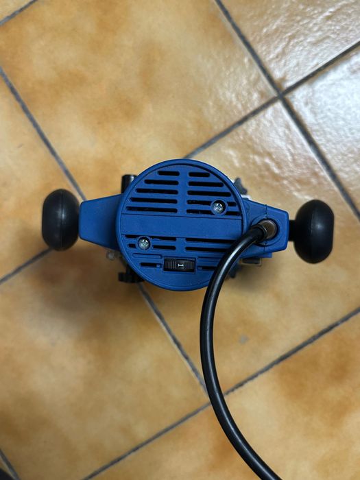 Frezarka górno wrzecionowa 1020 W