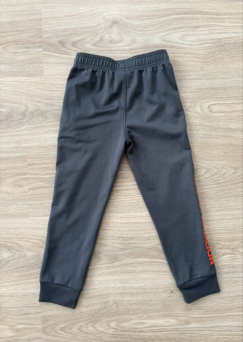 Spodnie dresowe chłopięce Under Armour 116