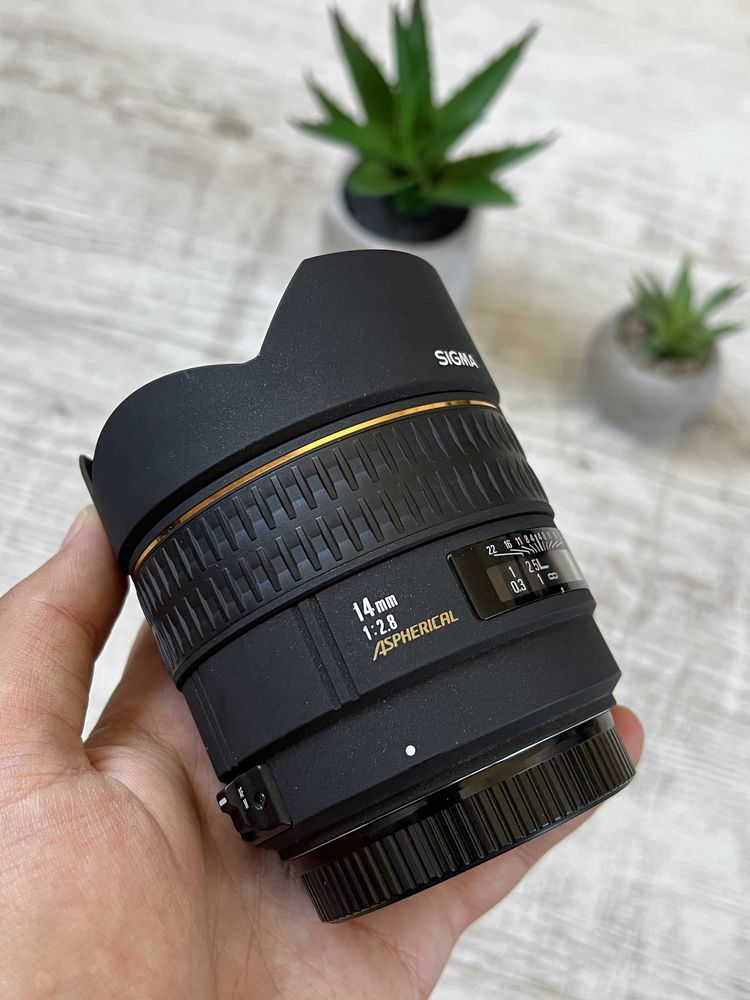 Sigma AF 14mm f/2.8 EX HSM for Canon широкоугольный объектив