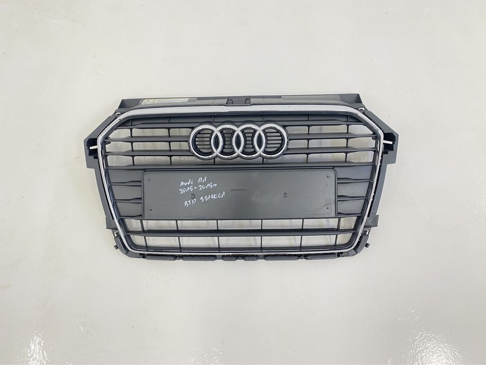 Audi A1 S-Line Lift atrapa grill zderzaka przedniego 8XA