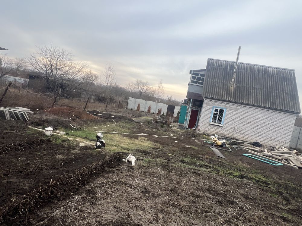 Продам дачу в СТ « Меліоратор»