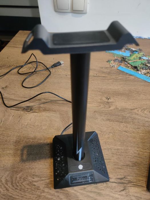 Підставка для навушників